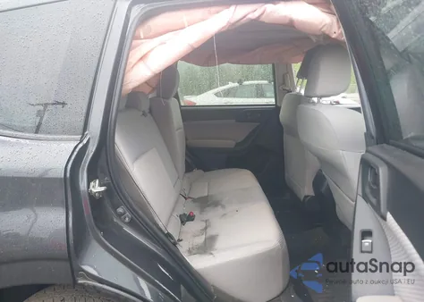 2018 Subaru Forester 2.5I Premium z USA, uszkodzony, nr VIN JF2SJAEC4JH563443